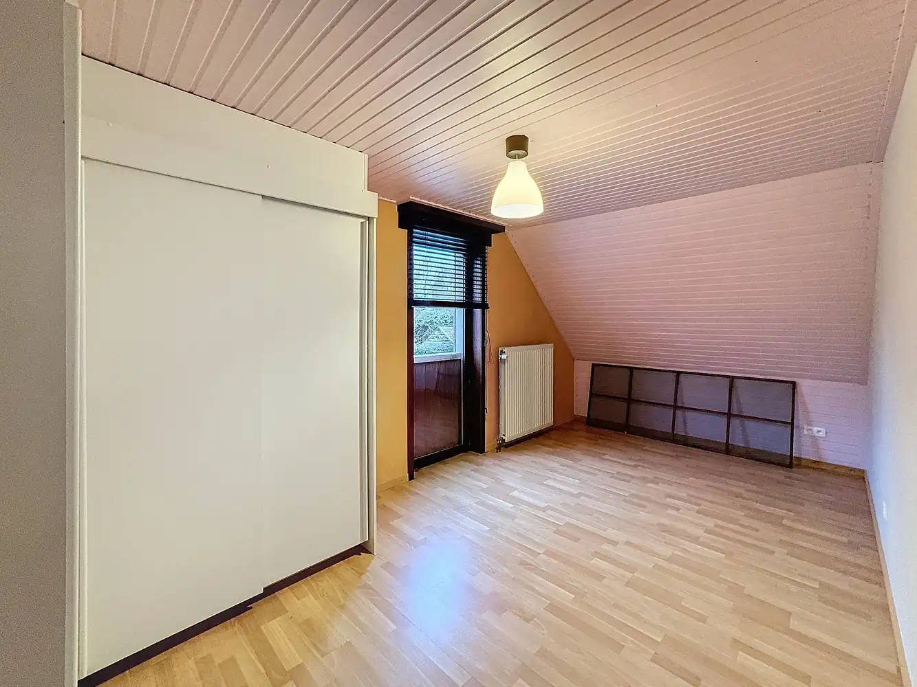 Ruime villa met zwembad op een rustige locatie foto 15