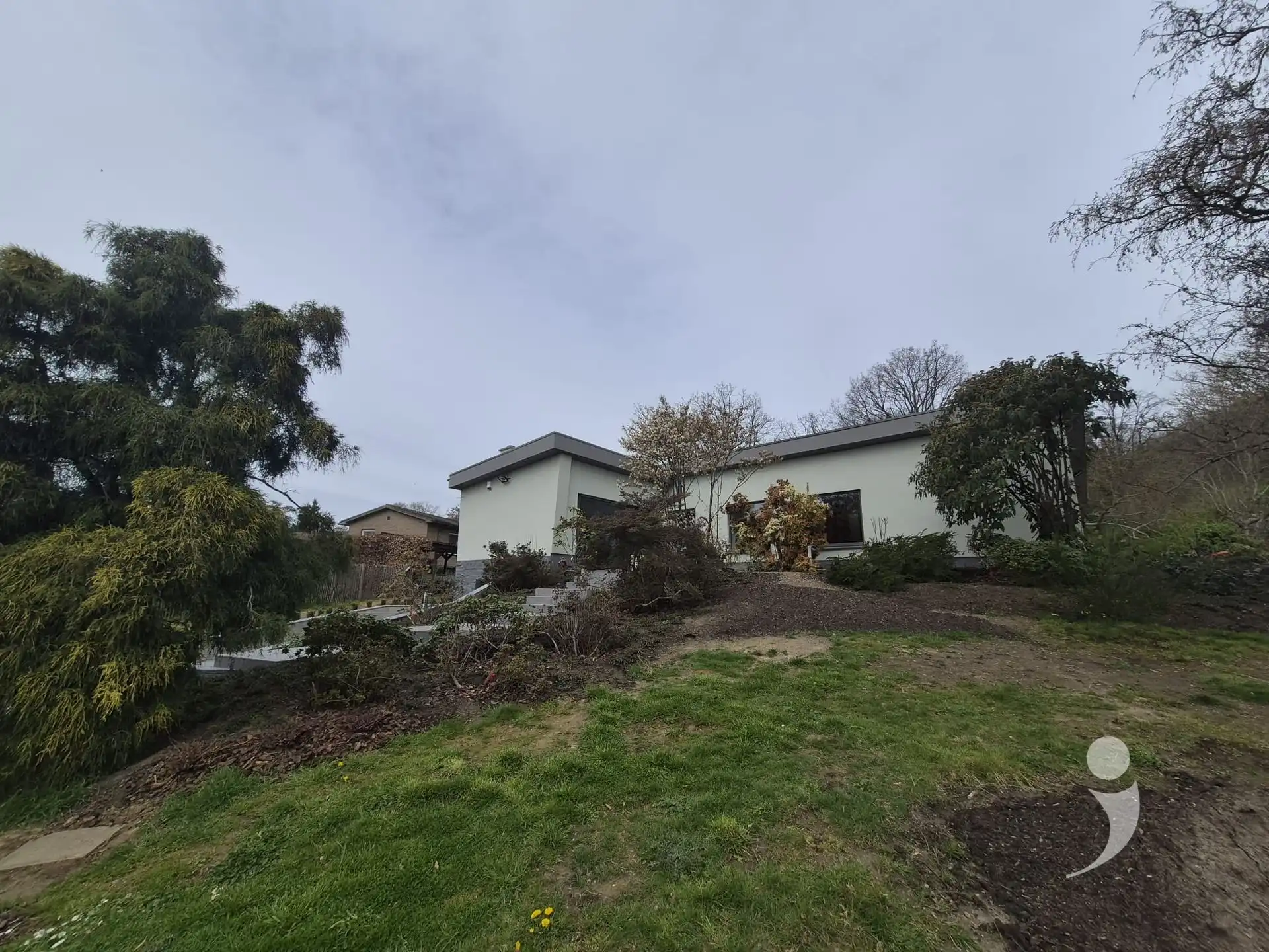 Gerenoveerde villa foto 29