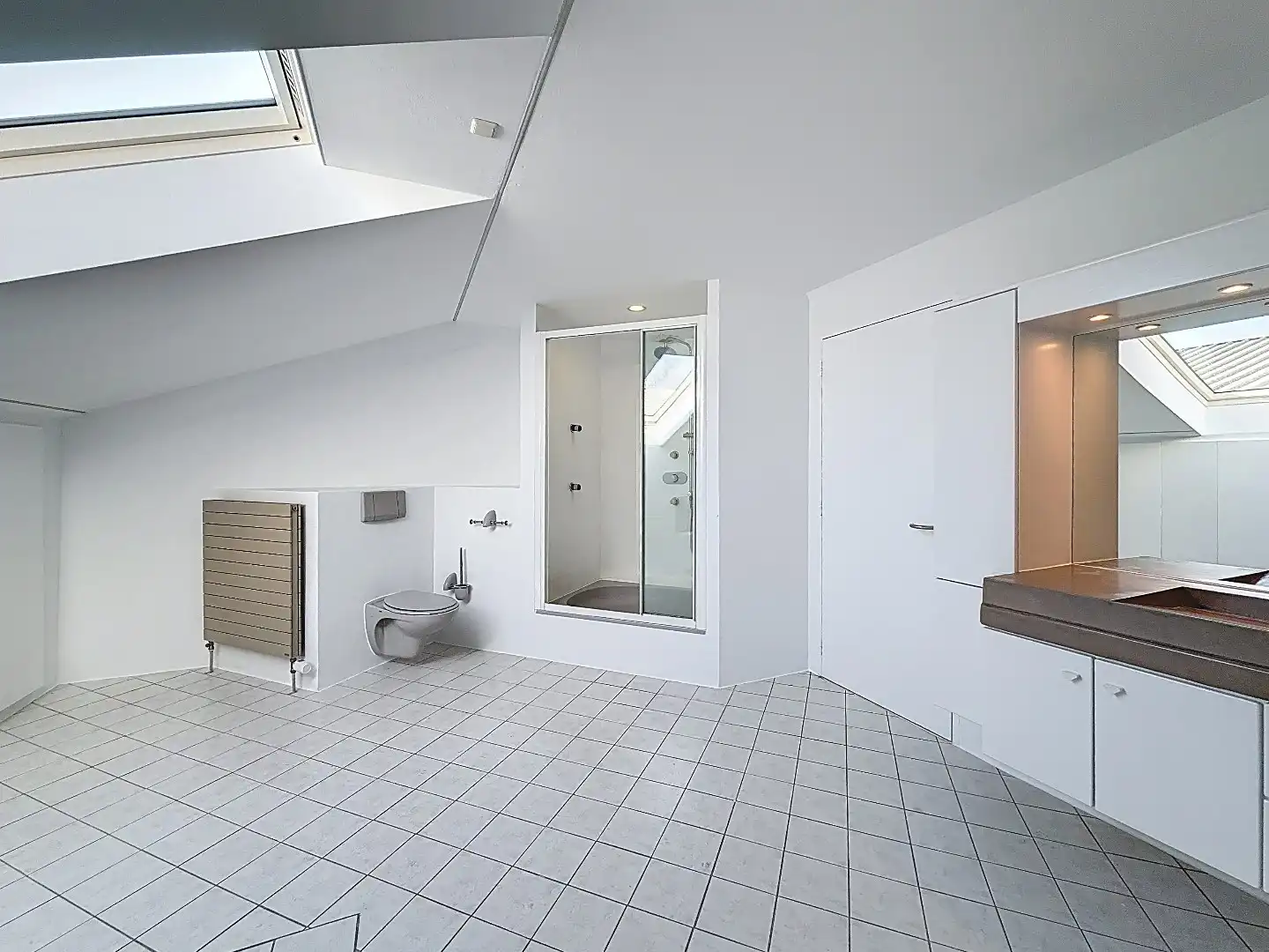 Uniek multifunctioneel object met bedrijfsruimte, kantoor, mancave en ruim appartement foto 32