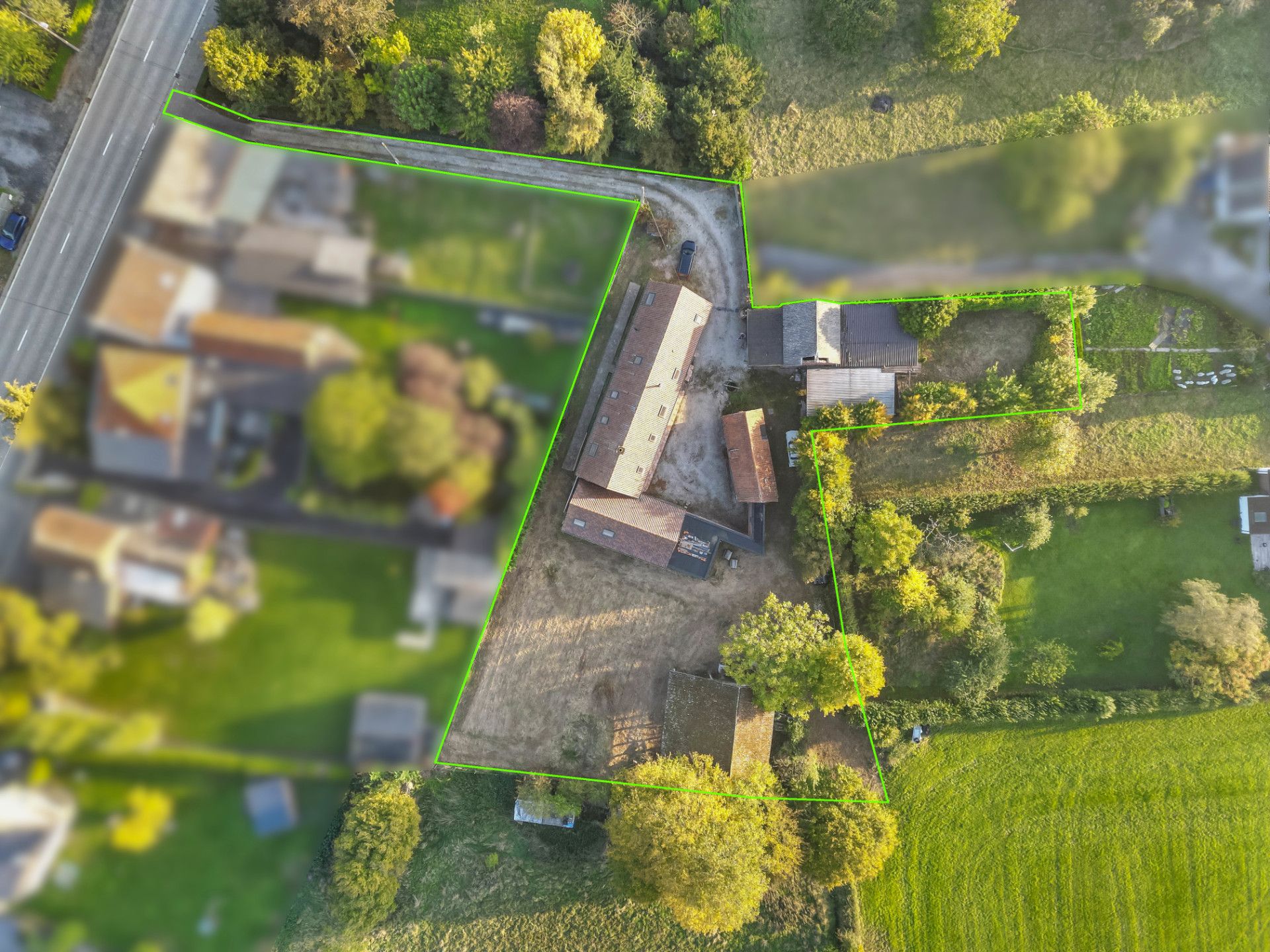 Deels gerenoveerde fermette op toplocatie! foto 2