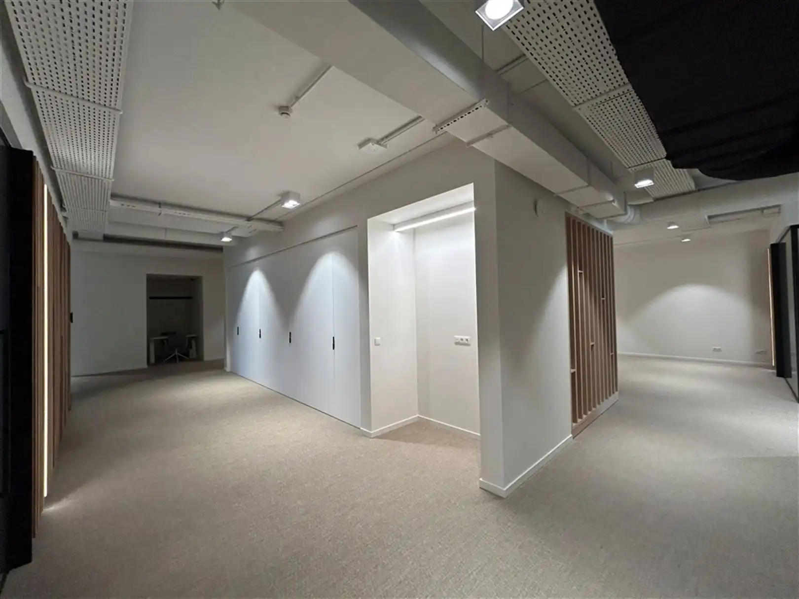 Kantoorgebouw foto 20