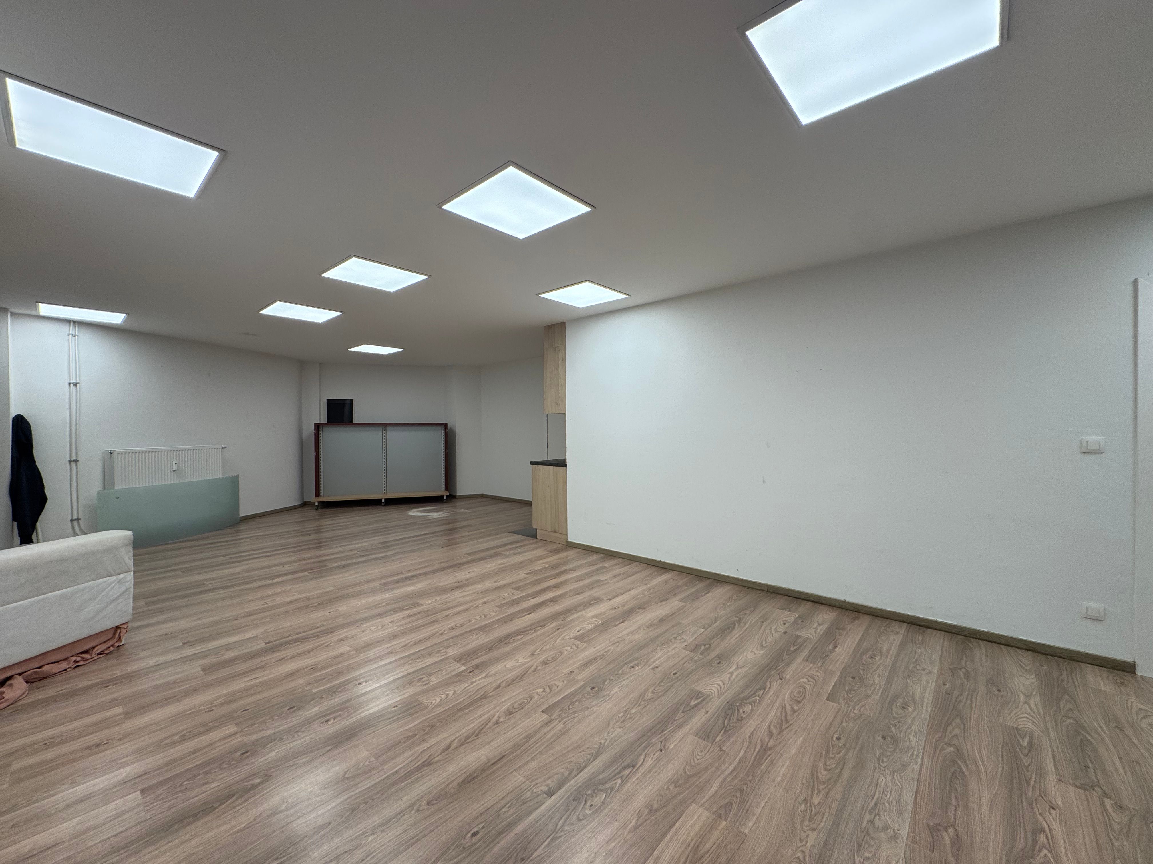 Winkel 55m² in Permeke Galerij foto 3