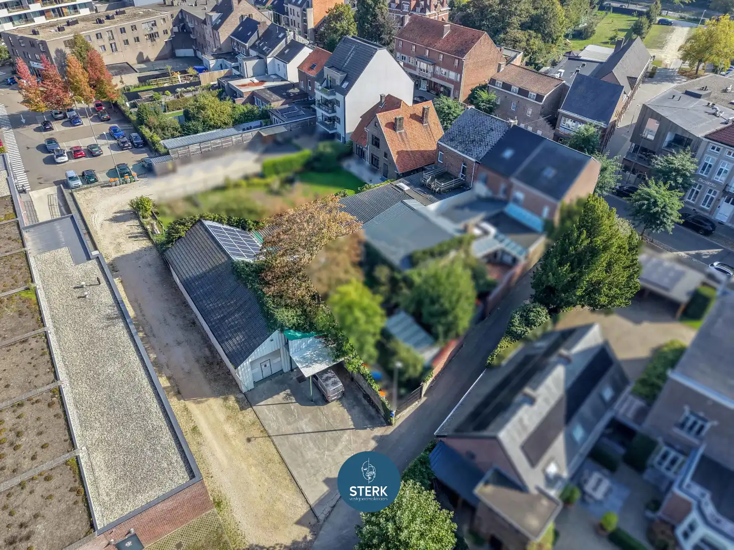 VEELZIJDIGE HANDELSRUIMTE + APPARTEMENT MET RUIME LOODS IN CENTRUM LANAKEN !  foto 25