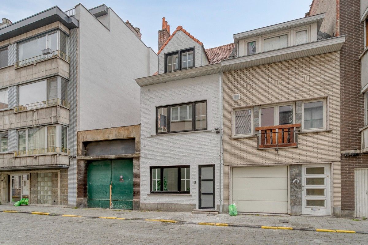 Vernieuwbouwwoning met 3 ruime slaapkamers foto {{pictureIndex}}