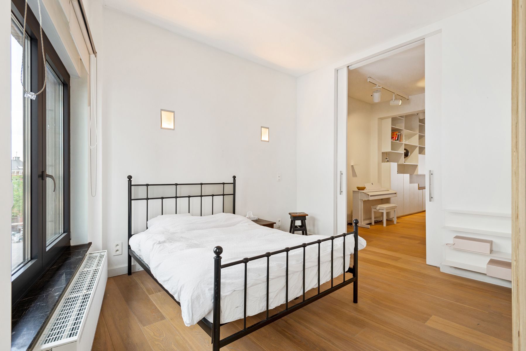 Stijlvol appartement met 30 m² terras en veel berging foto 15