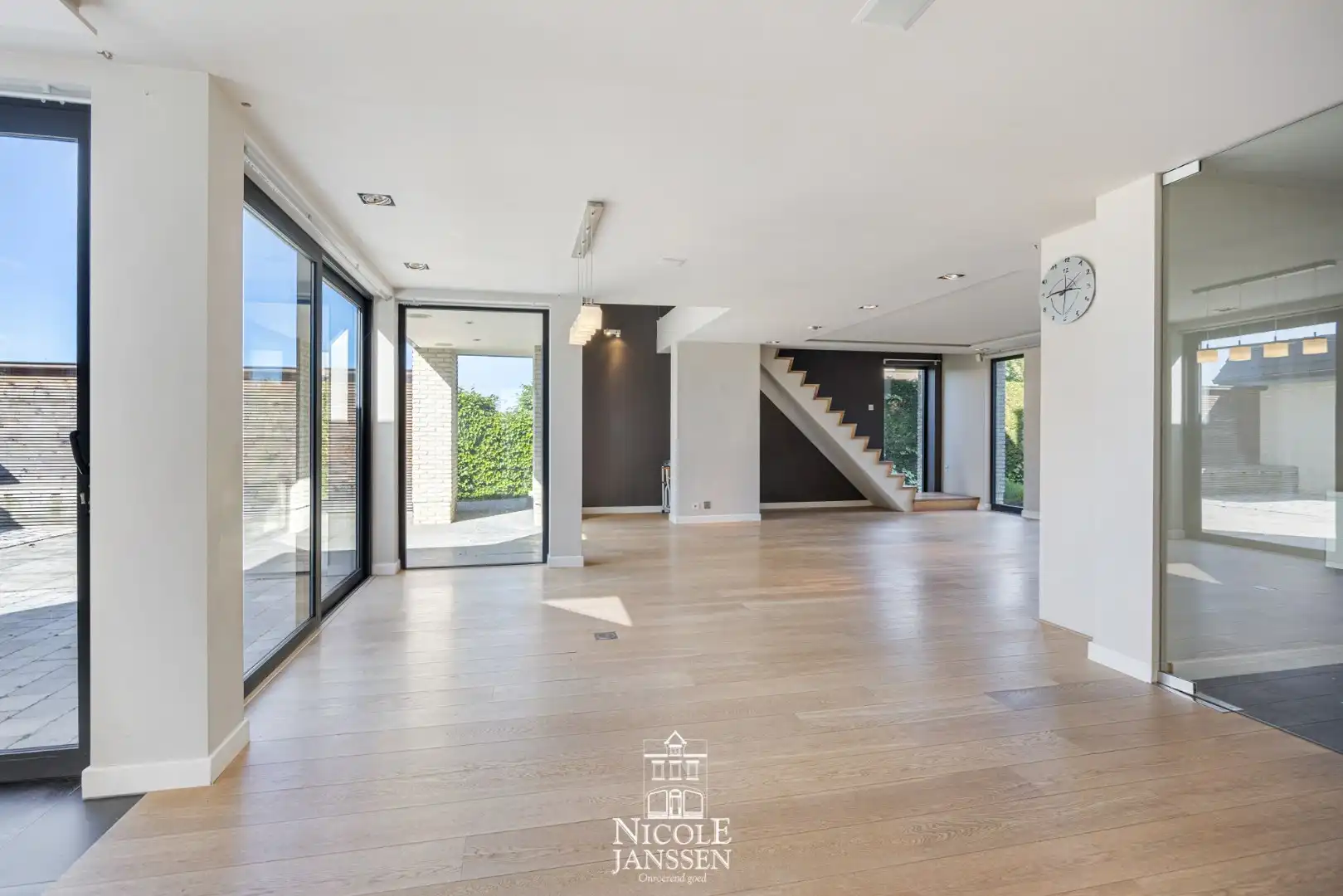 Energiezuinige villa met vijf slaapkamers in een rustige, groene omgeving  foto 6