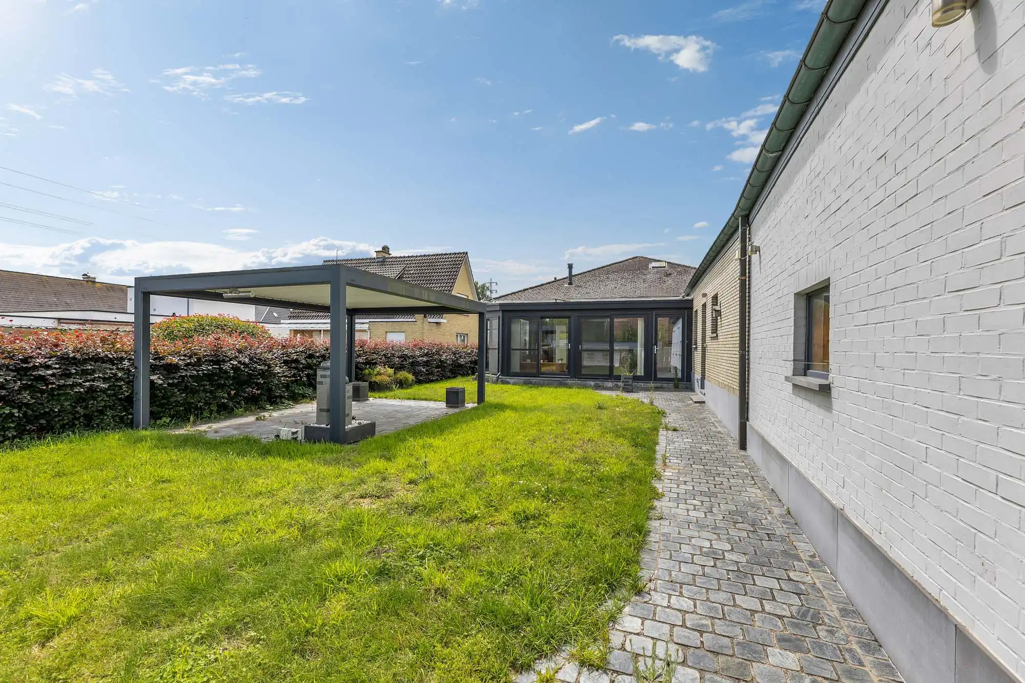 UNIEKE BUITENKANS! Instapklare bungalow met loods/bouwgrond foto 6