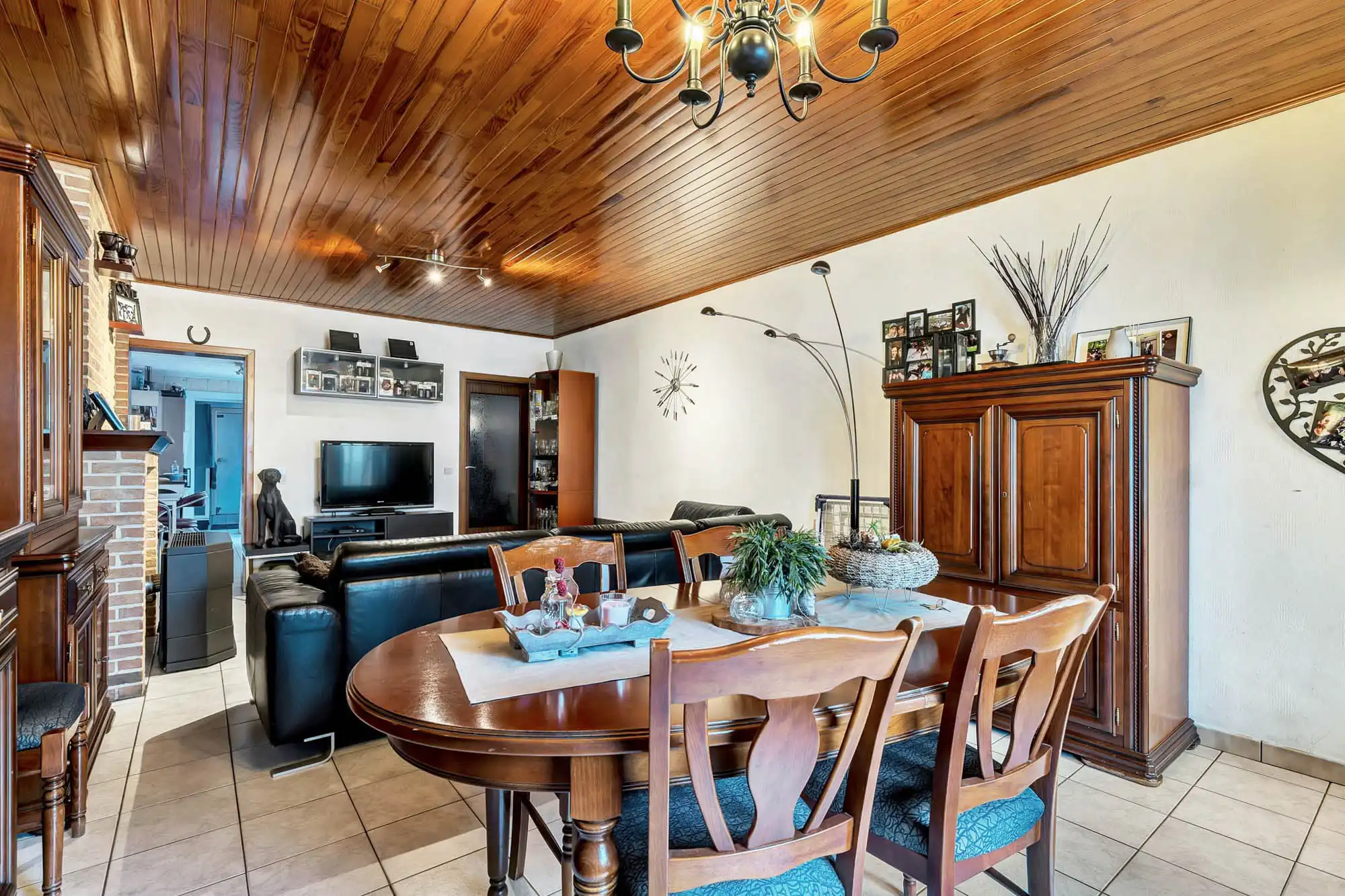 Gezellig op te frissen gesloten bebouwing met tuin foto 5