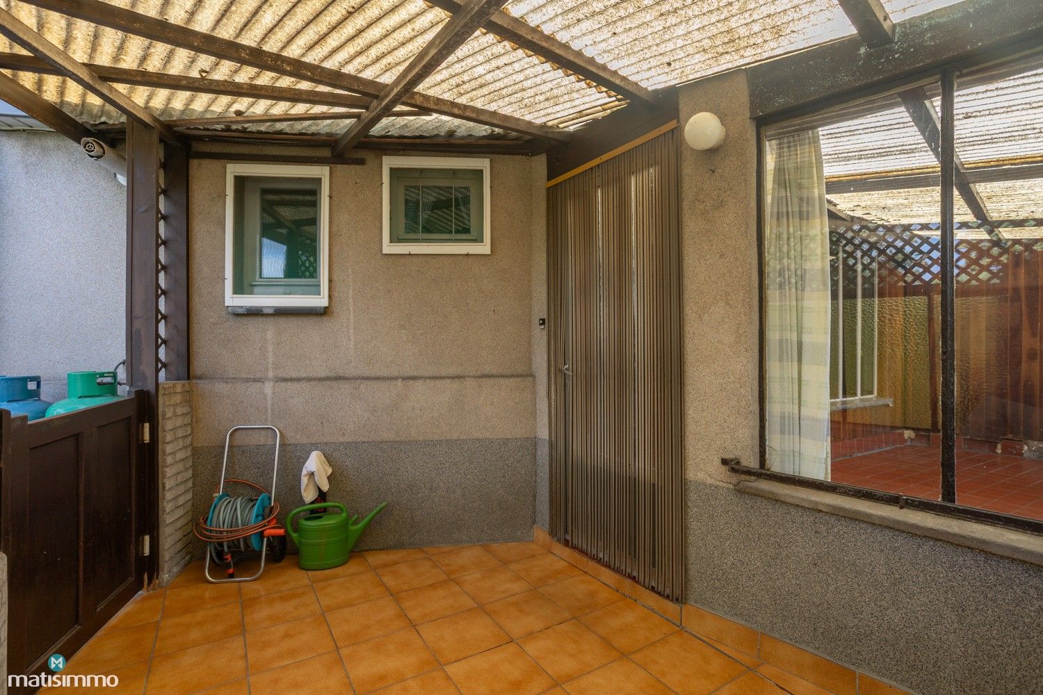 CHARMANTE EN GEZELLIGE WONING MET 4 SLAAPKAMERS, RUIME VRIJSTAANDE GARAGE EN TUIN TE GENK foto 29