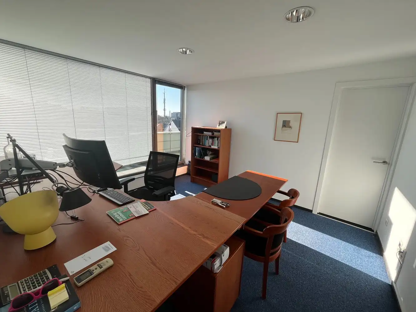 Kantoorgebouw met 54 parkeerplaatsen foto 39