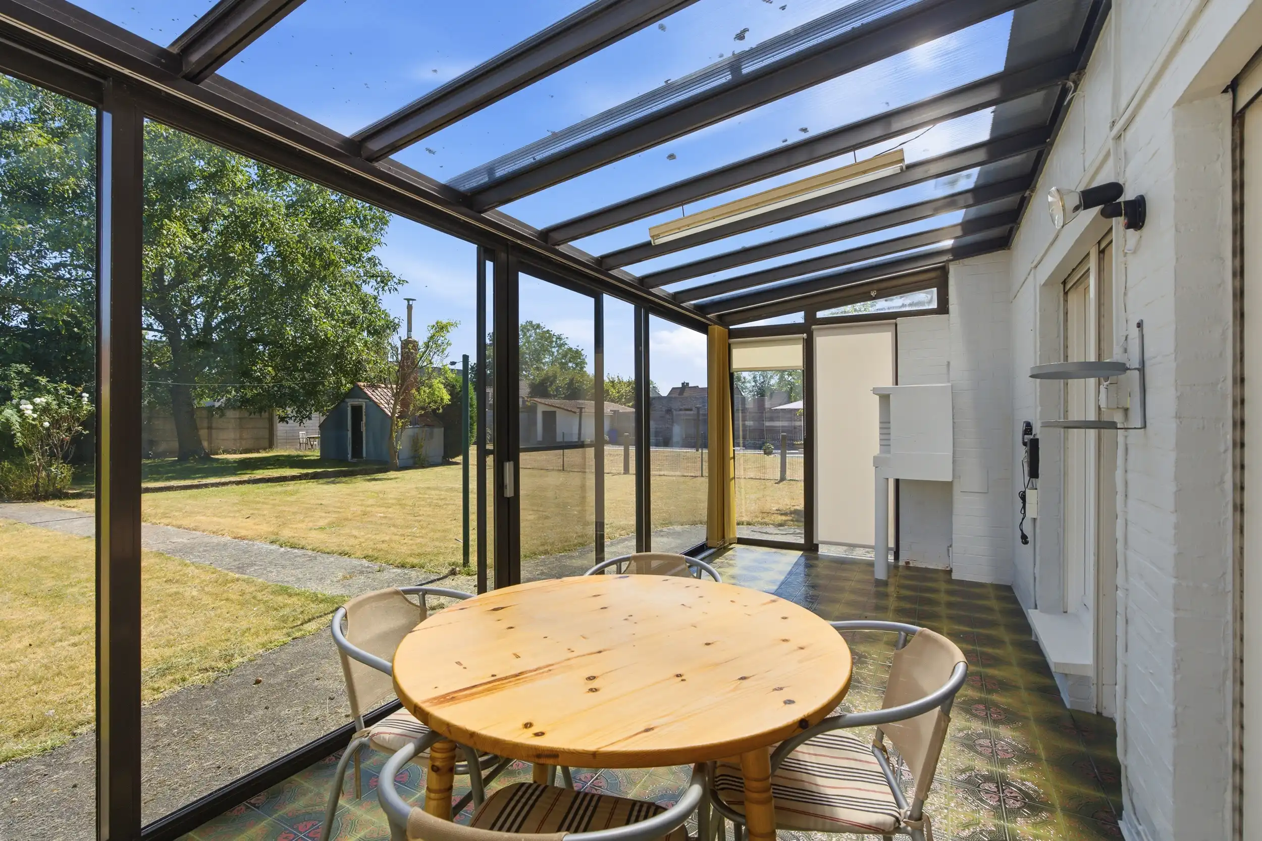 Renovatieproject met 4 slaapkamers en zonnige tuin! foto 5