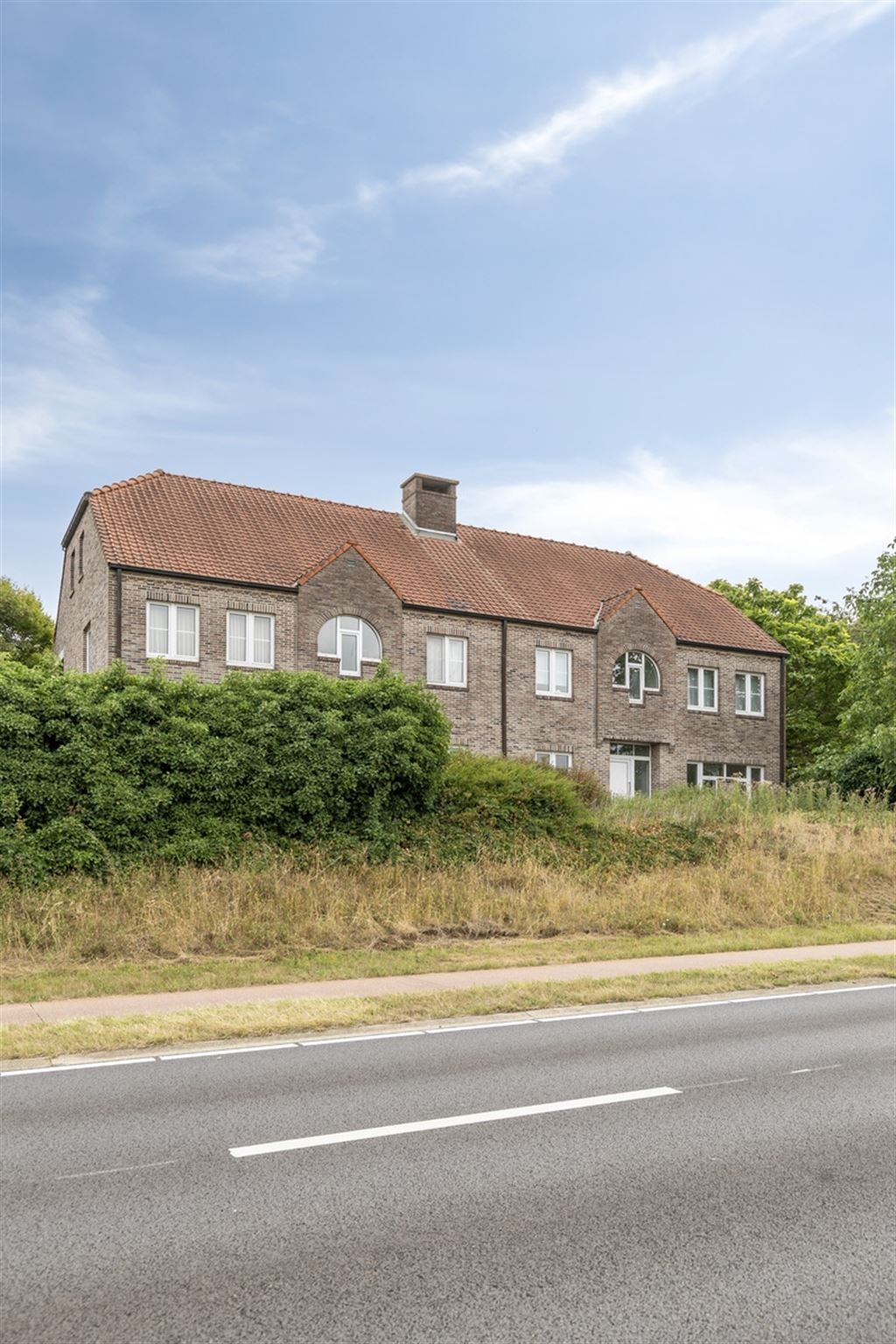 Twee ruime, te renoveren, woningen te koop!  foto 4