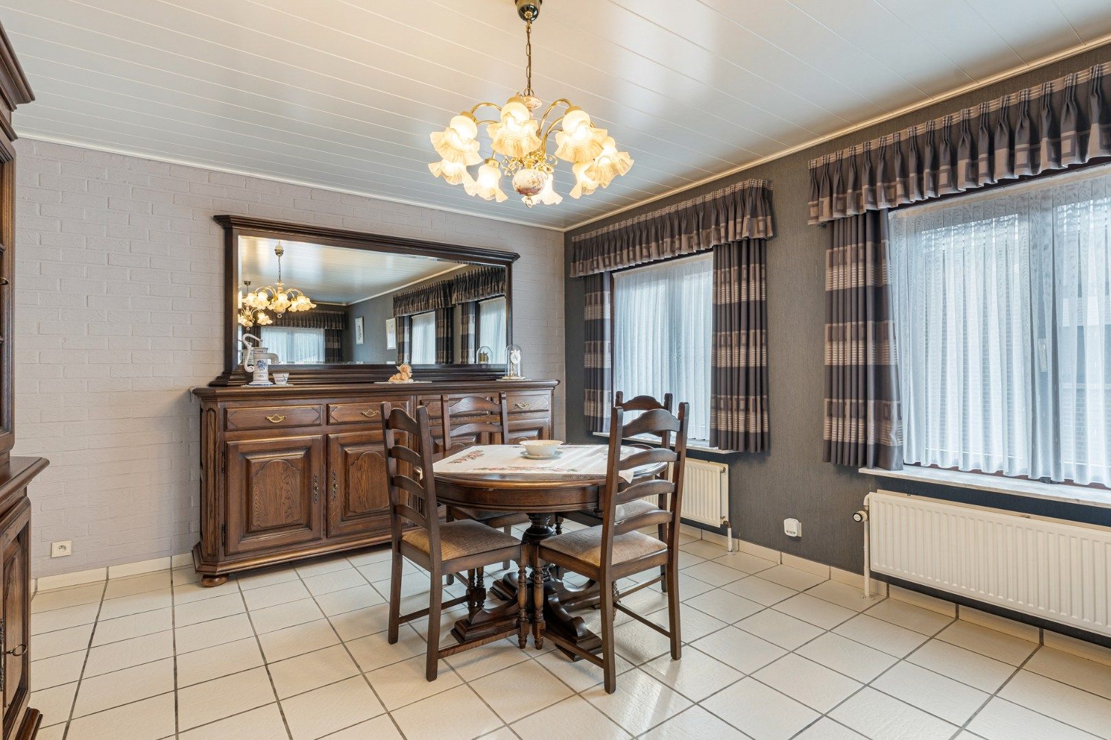 Verzorgde gezinswoning op een perceel van 9a08ca, gebouwd in 1988 op een rustige locatie nabij het centrum van Neeroeteren!  foto 10