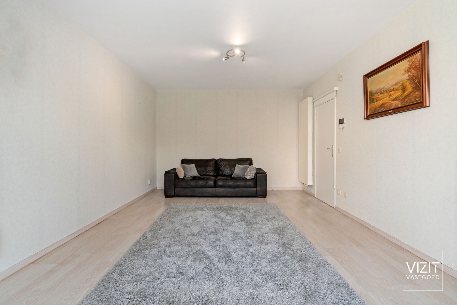 Appartement met 2 slaapkamers en garage. foto 3