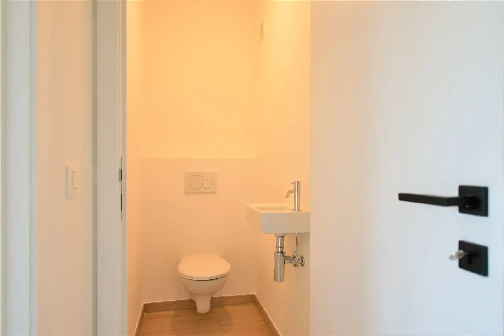 Prachtig dakappartement met terras, gelegen in het hartje van Sint-Gillis-Dendermonde. foto 19