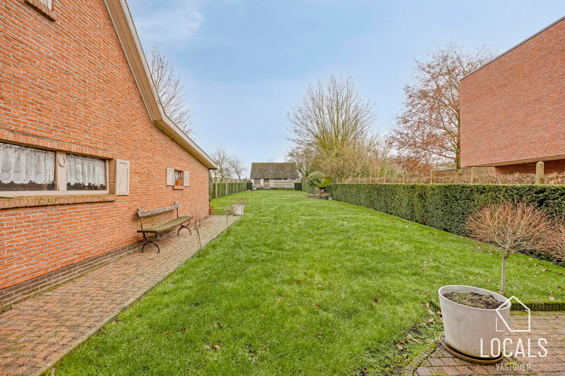 Charmante woning op een topligging in Denderhoutem foto 16