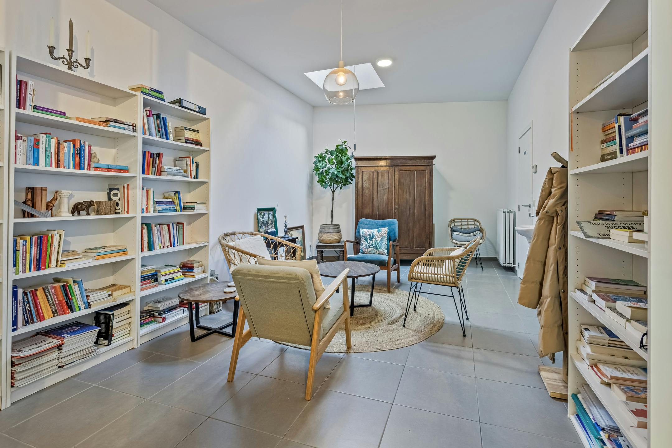 Ruim handelsgelijkvloers (ca 96m²) te koop centrum Antwerpen foto 7