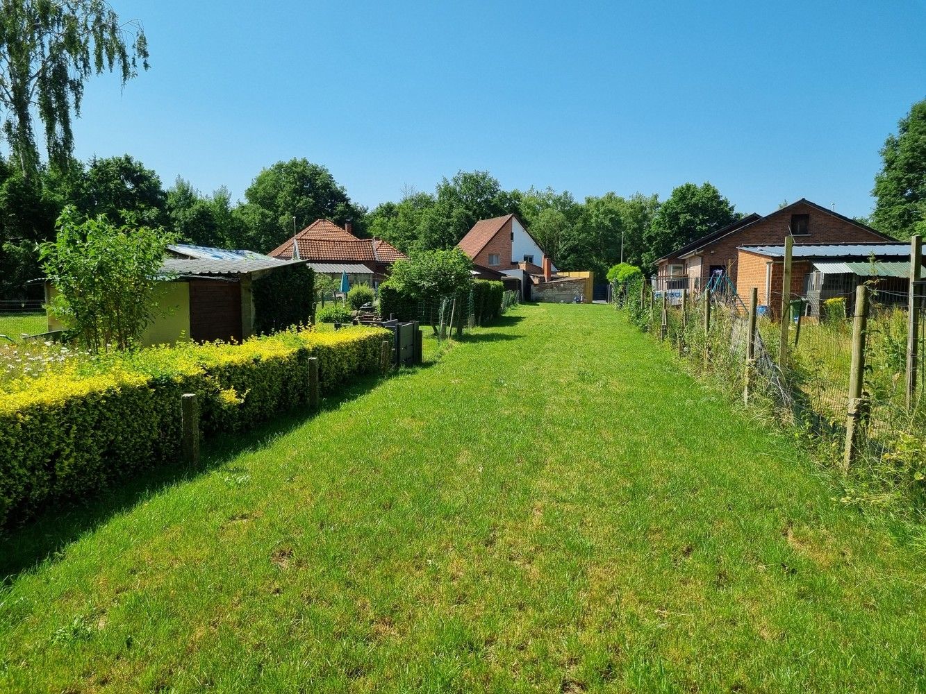 Mooie, gerenoveerde woning met prachtig terras en ruime tuin foto 35