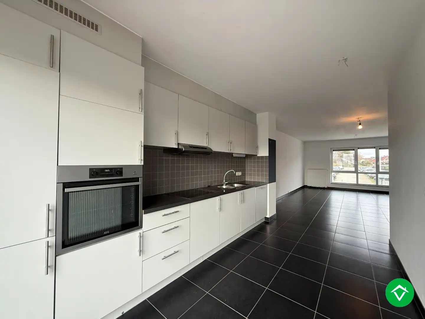 Duplexappartement met twee slaapkamers, zonneterras en parking te Moorslede  foto 8