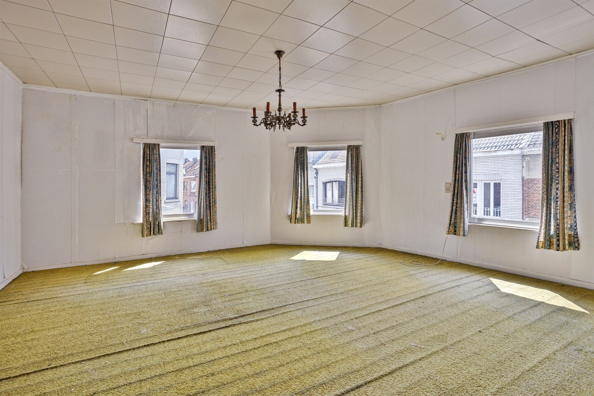 Te renoveren gezinswoning nabij het centrum van Sint-Niklaas foto 12