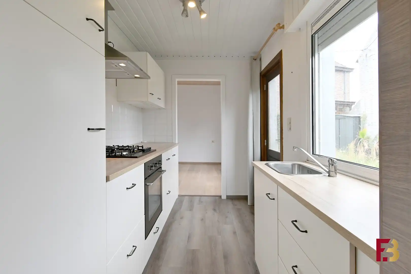 Gezellige half open bebouwing nabij het centrum van Merelbeke foto 7