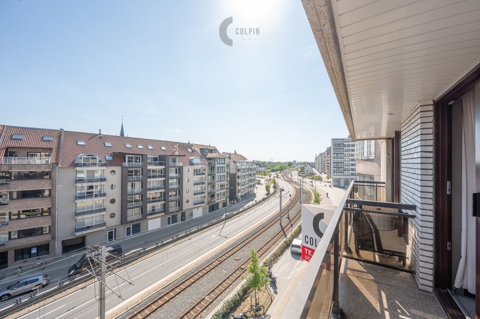 Instapklaar appartement met zonnig terras vlakbij de Zeedijk te Knokke-Heist! foto 10