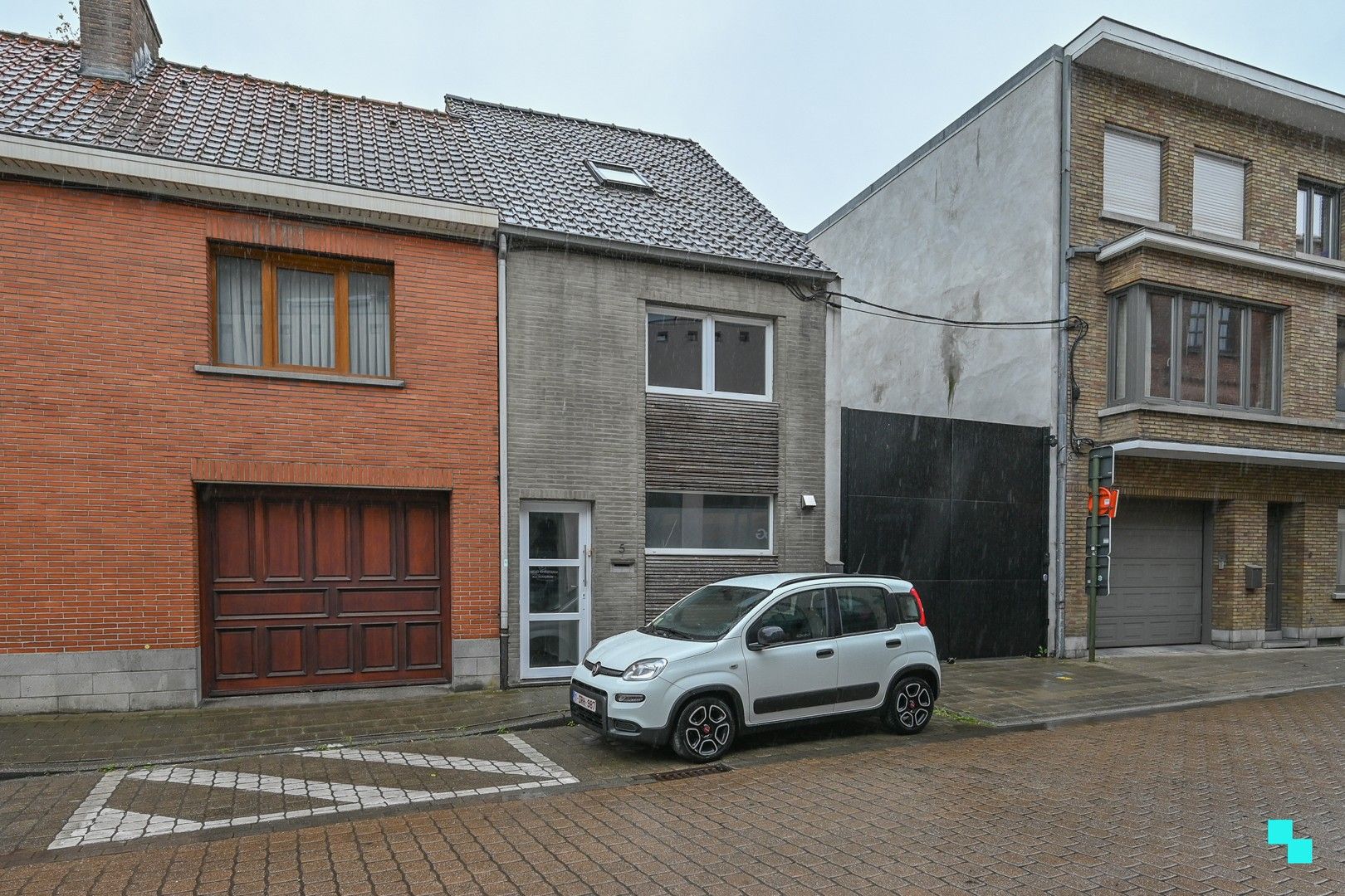 Perfecte starterswoning of investeringseigendom in hartje Izegem foto 25