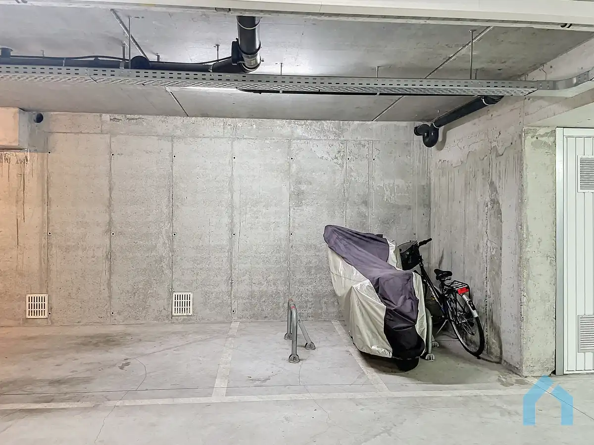 Gesloten garagebox foto 4