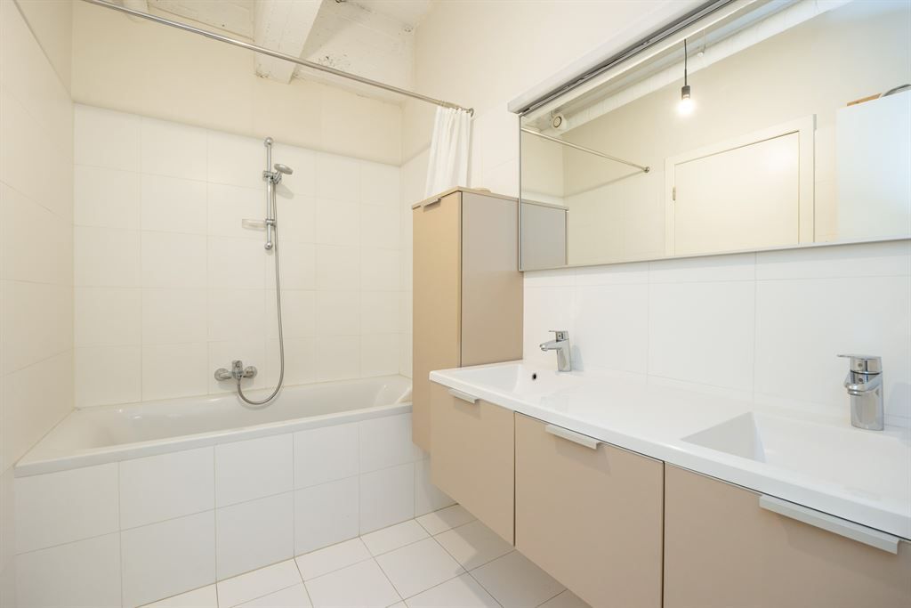 Duplex appartement met groot terras en autostaanplaats foto 11