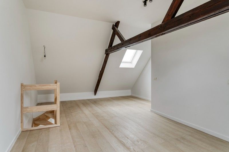 ✨Halfopen, volledig gerenoveerde gezinswoning met 3 slaapkamers TE KOOP in Rekkem! foto 14