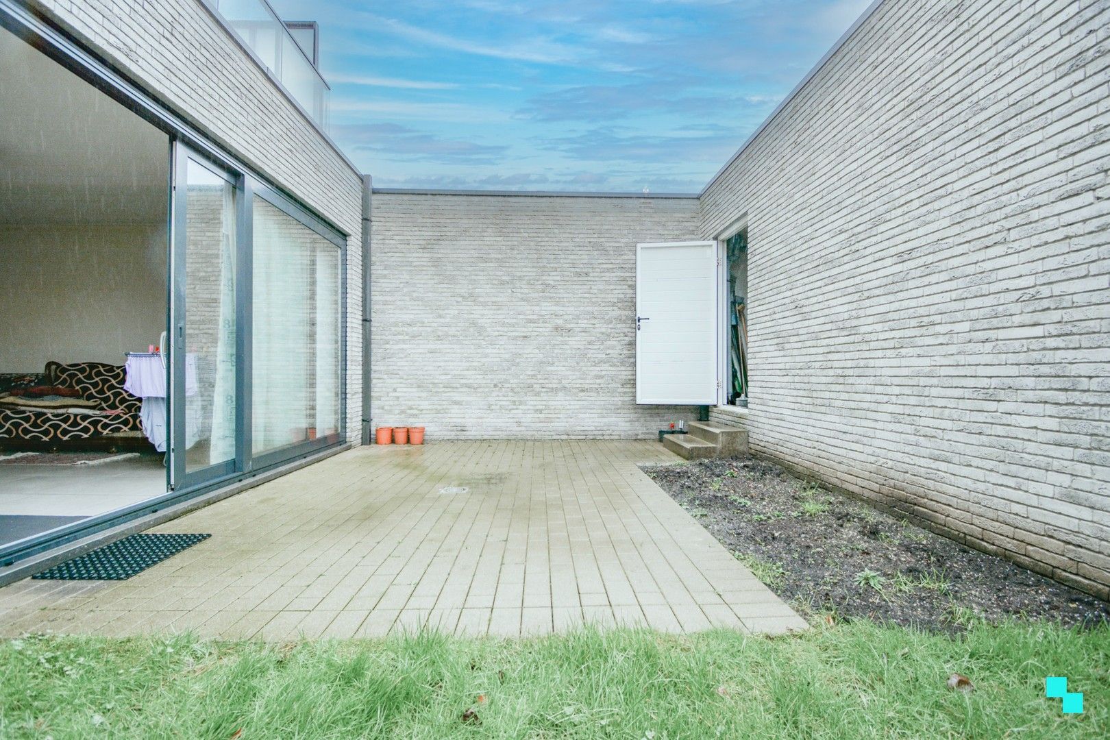 Recent, gelijkvloers appartement met garagebox te Westrozebeke foto 18