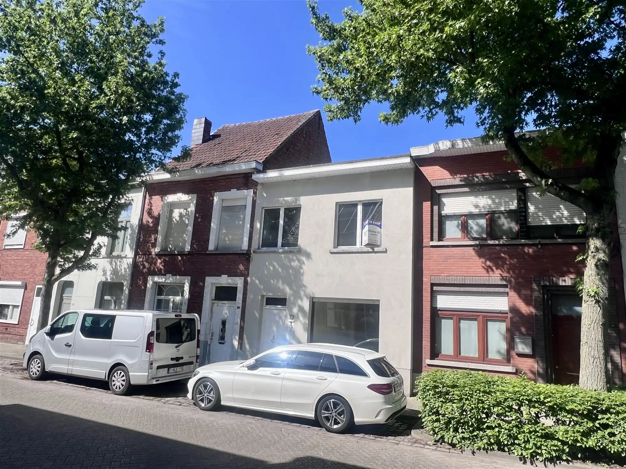 Huis met 3 slaapkamers en koer foto 2