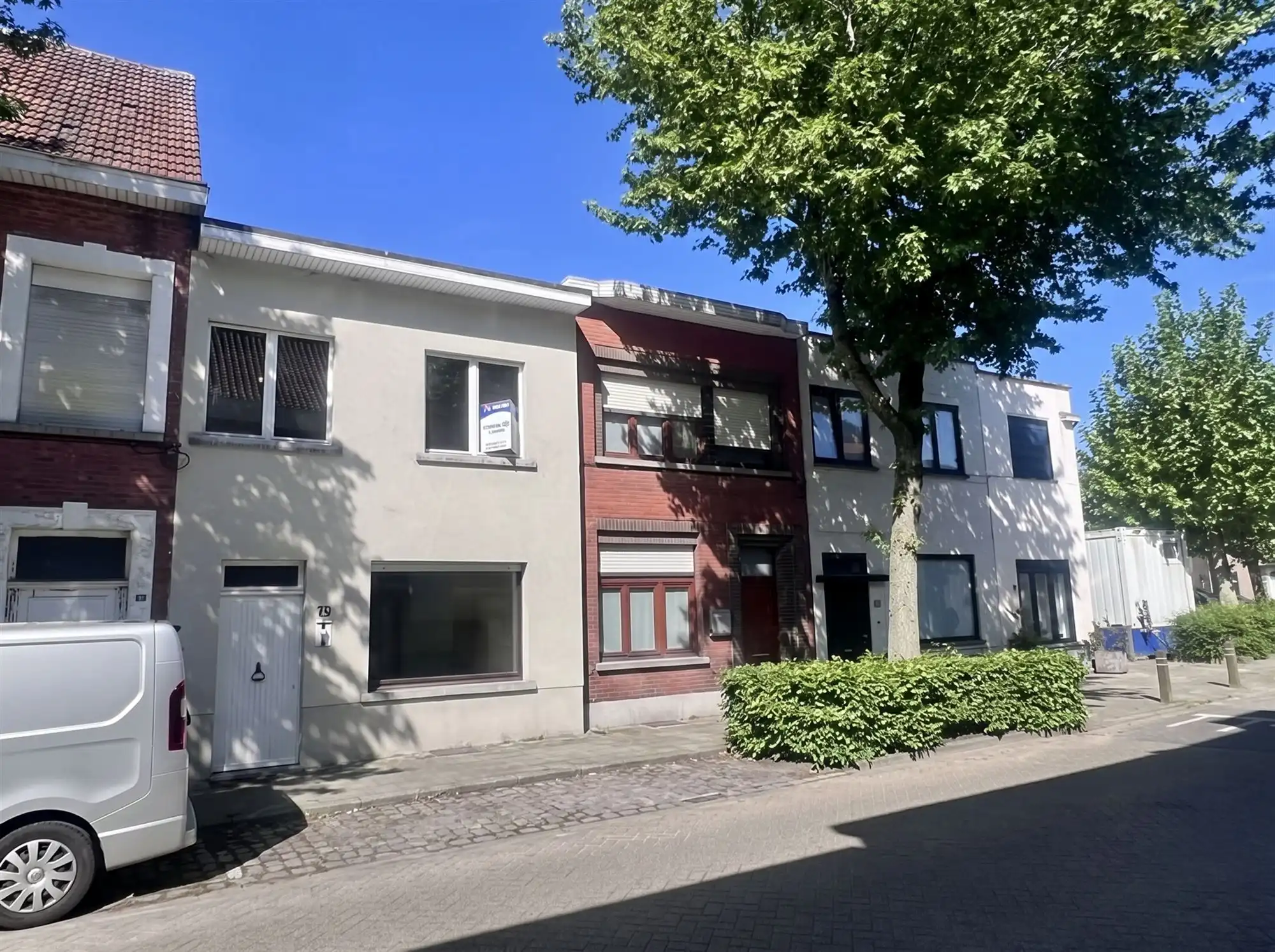 Huis met 3 slaapkamers en koer foto 2