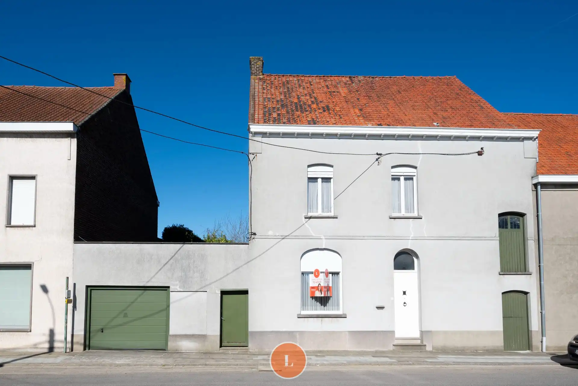 Karaktervolle te renoveren woning foto 3