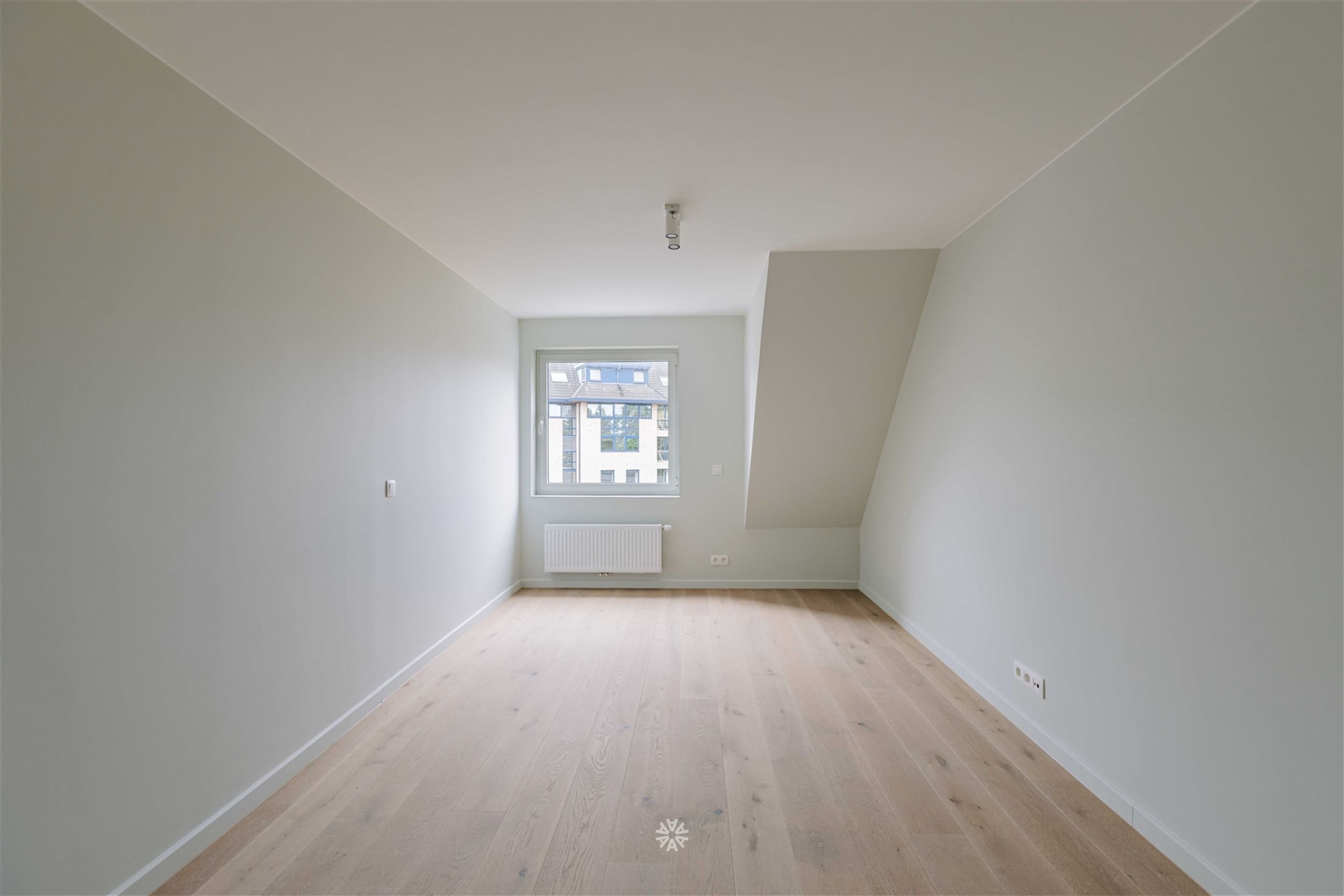 Gerenoveerd appartement op een residentiële locatie foto 6