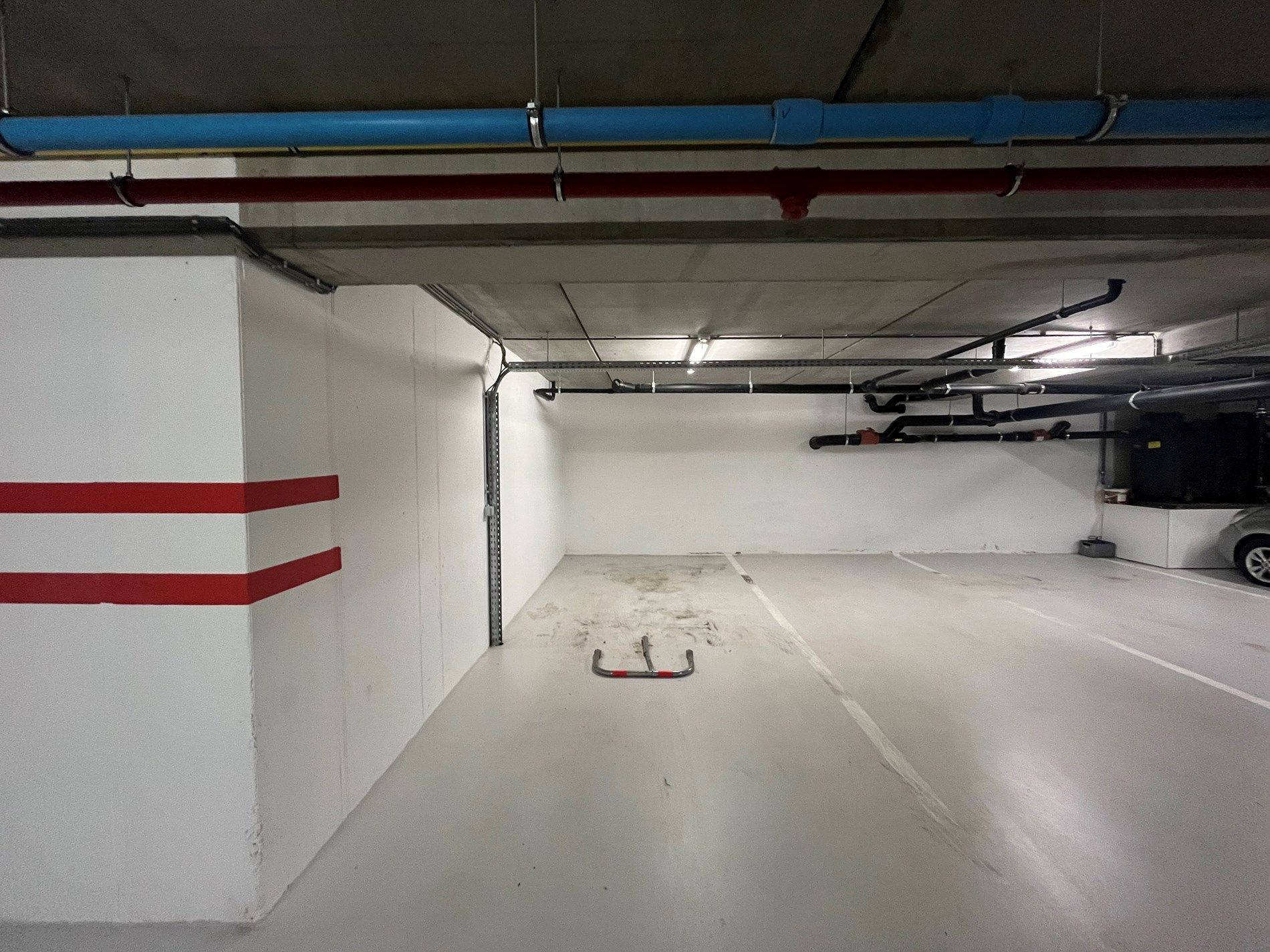 Goed gelegen autostaanplaatsen nabij Lippenslaan  foto 4