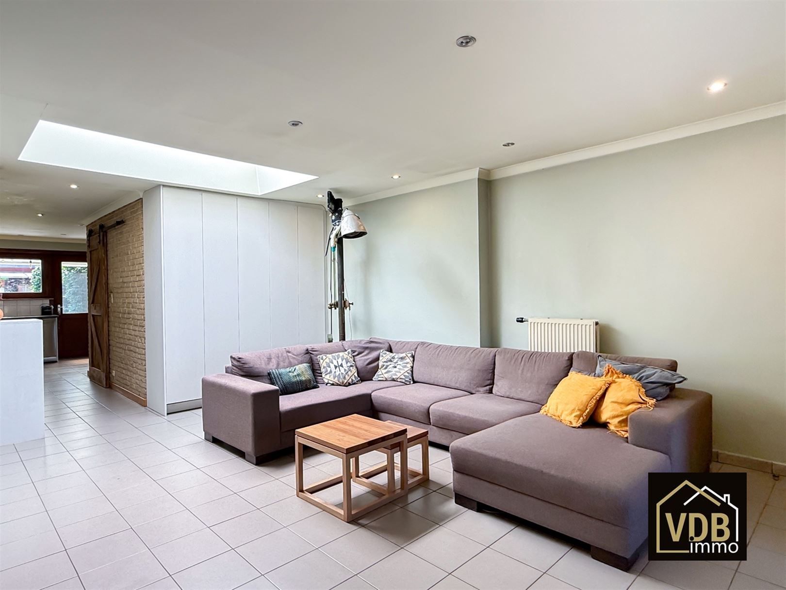 WONING - GB - MET 3 SLAAPKAMERS EN GARAGE foto 9