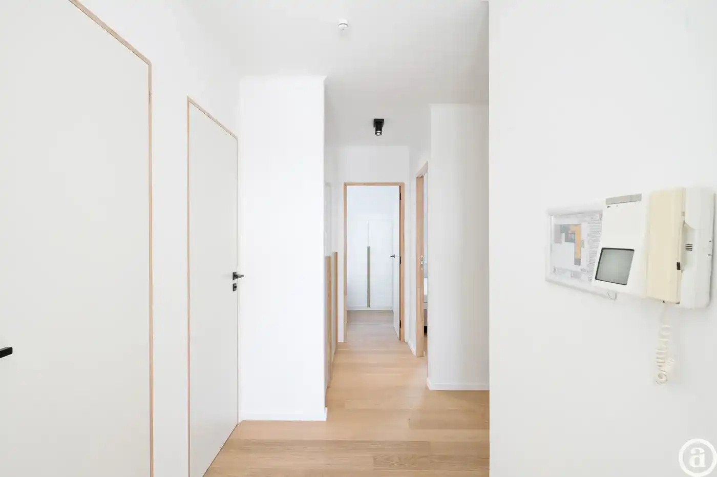 Ruim duplexappartement met 4 slaapkamers en zonneterras.  foto 20
