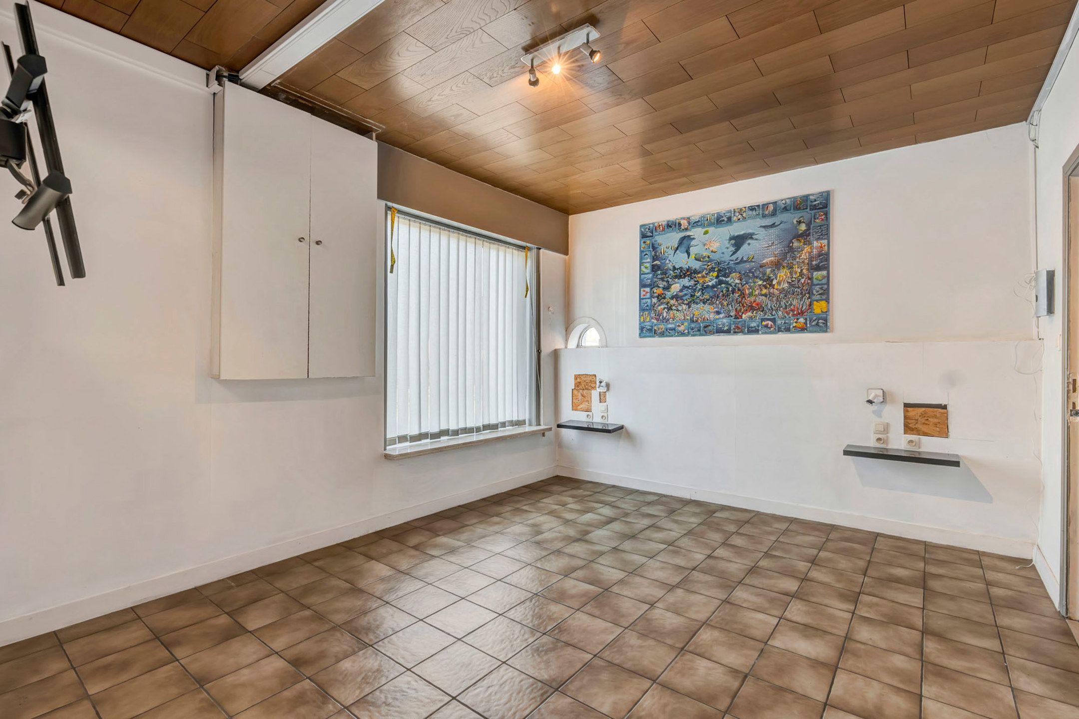 Te renoveren halfopen woning met ruime garage en grote tuin  foto 4