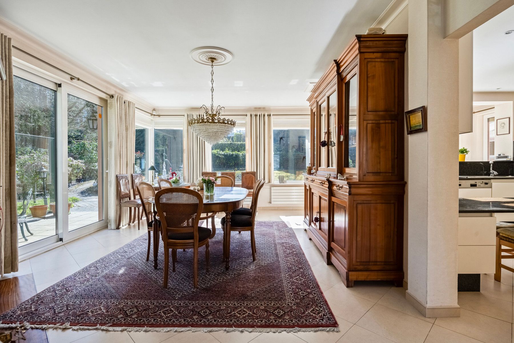 Karakterwoning met veel potentieel foto 5
