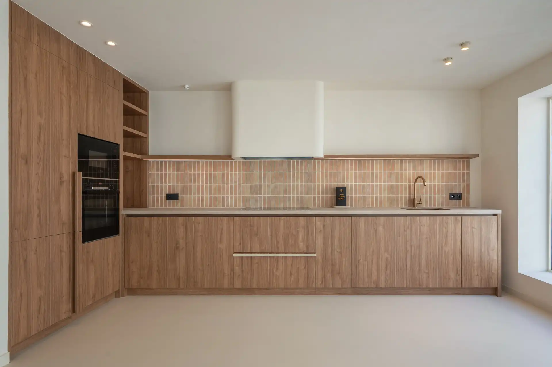 Volledig vernieuwde opbrengsteigendom met drie appartementen en verhuurd handelsgelijkvloers foto 5