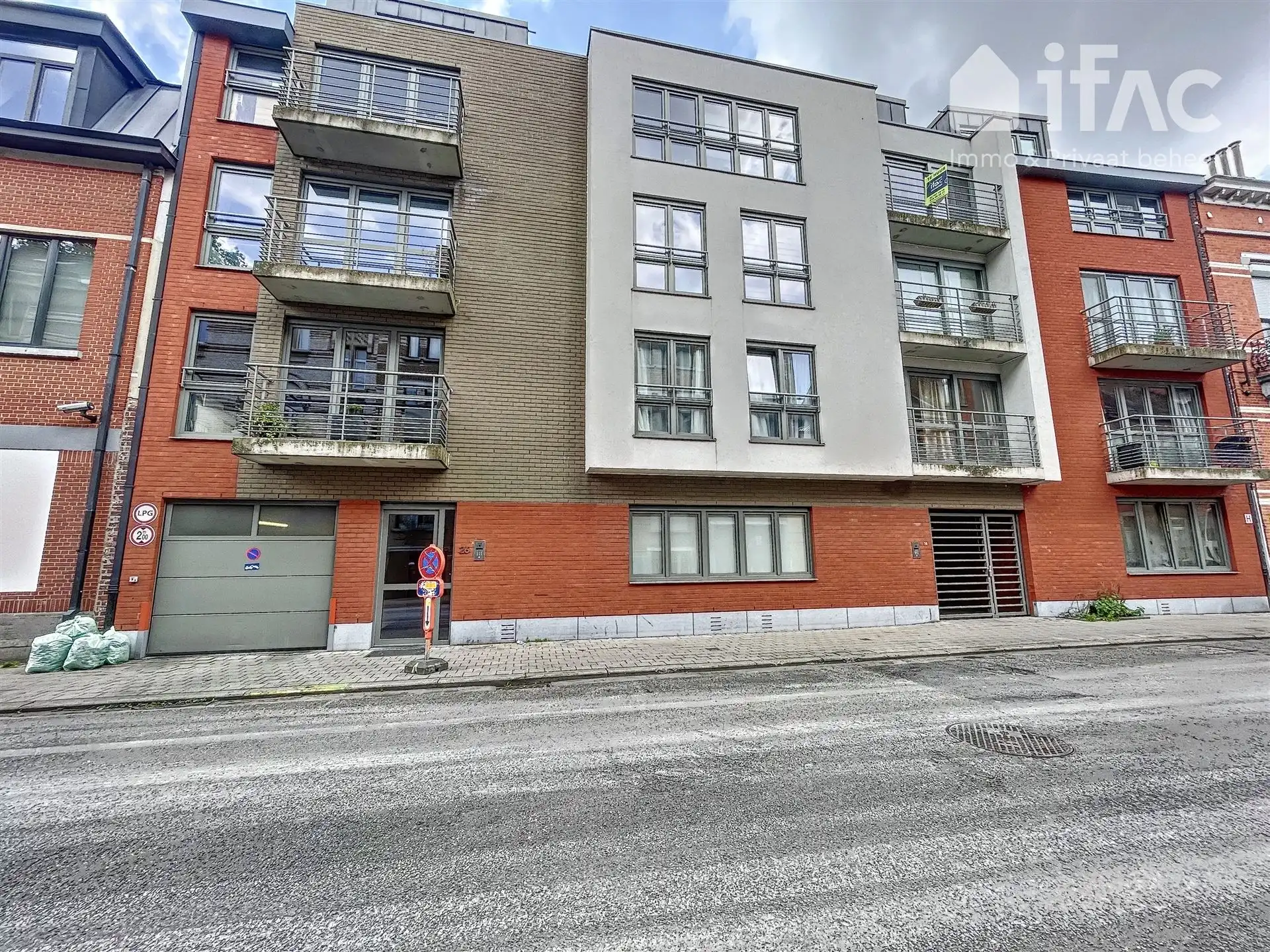 Duplex appartement met ondergrondse parkeerplaats foto {{pictureIndex}}