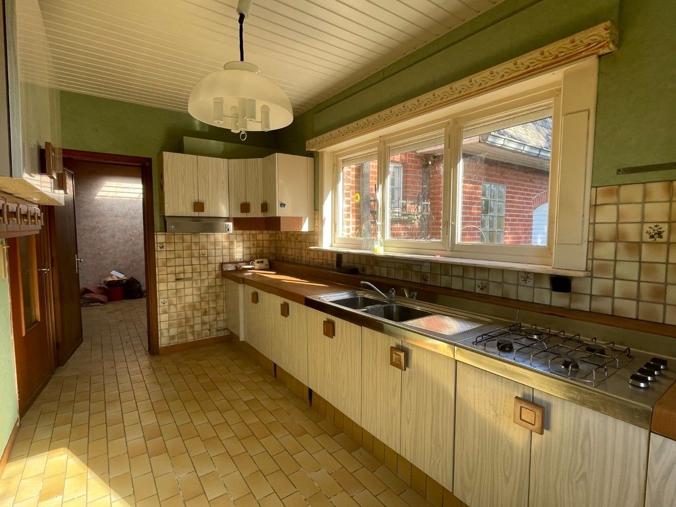 Ruime, te renoveren woning met veel potentieel op 10a14ca foto 10