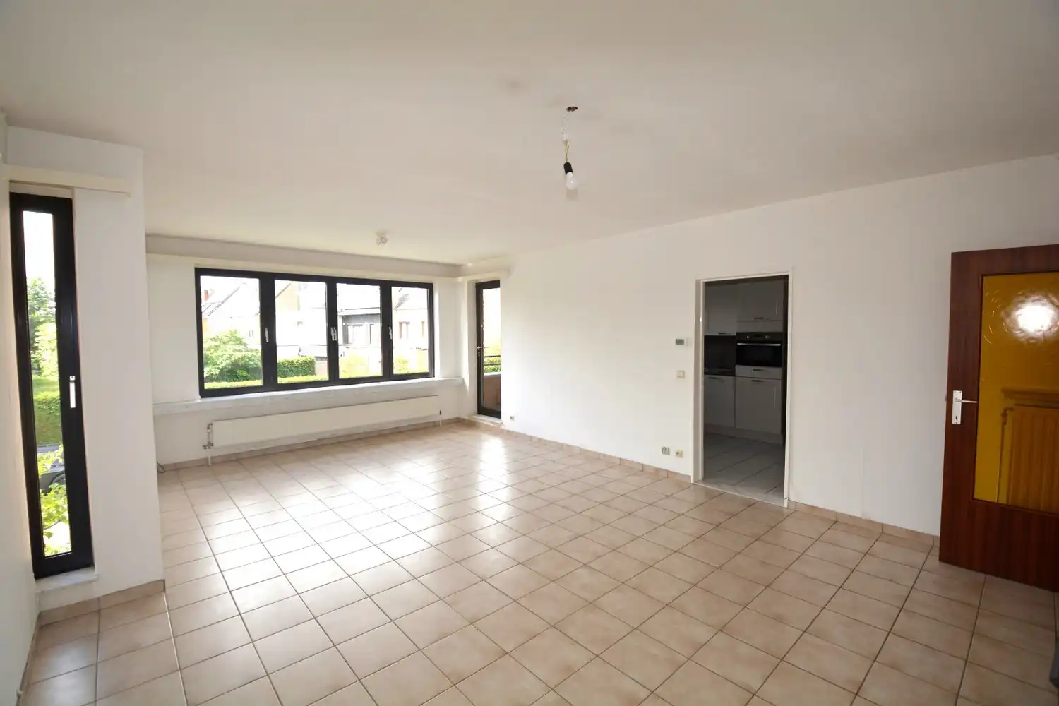 RUIM APP. MET 2 SLK, 2 TERRASSEN EN GARAGEBOX! foto 2