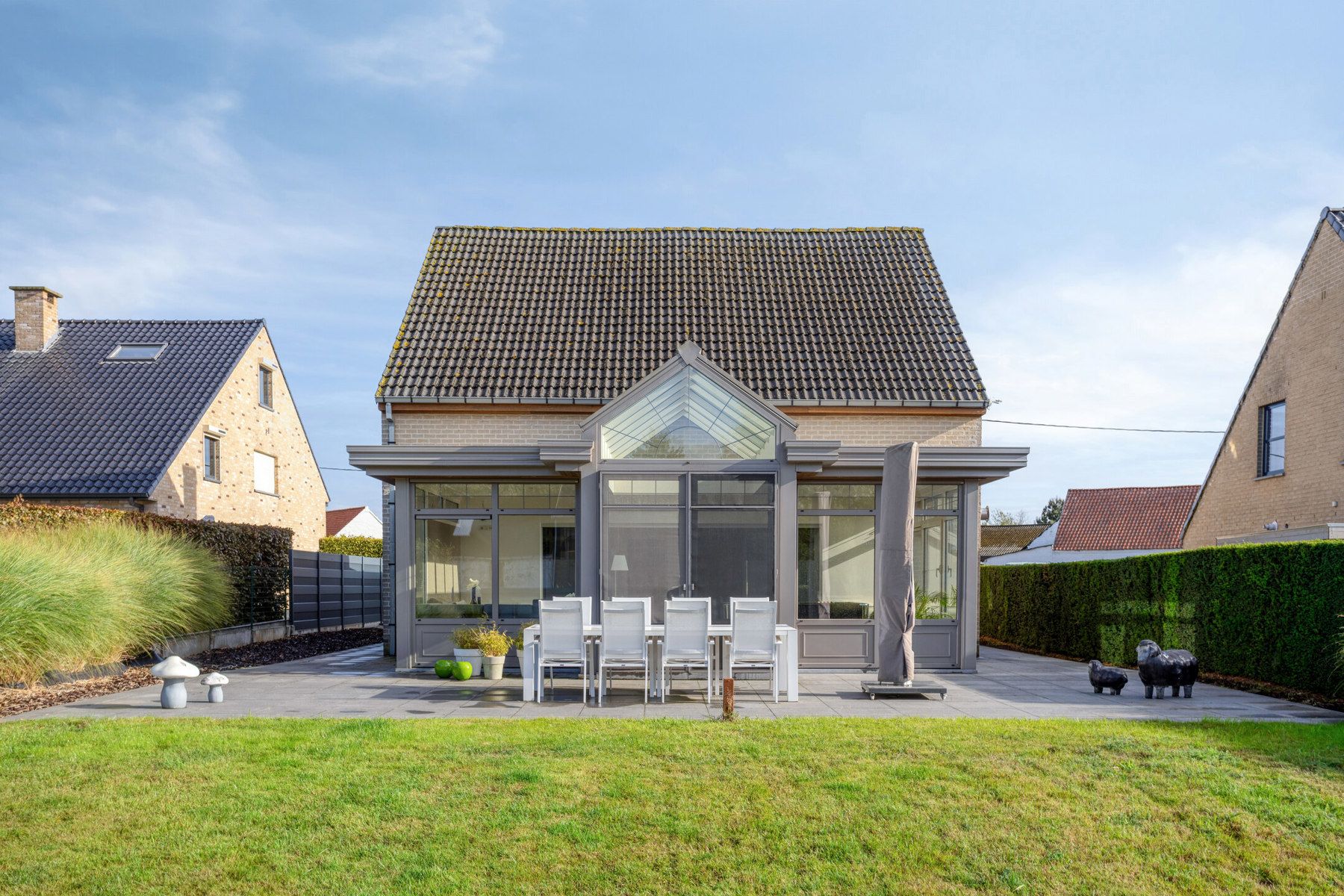 Landelijk gelegen ruime villa op 11a foto 25