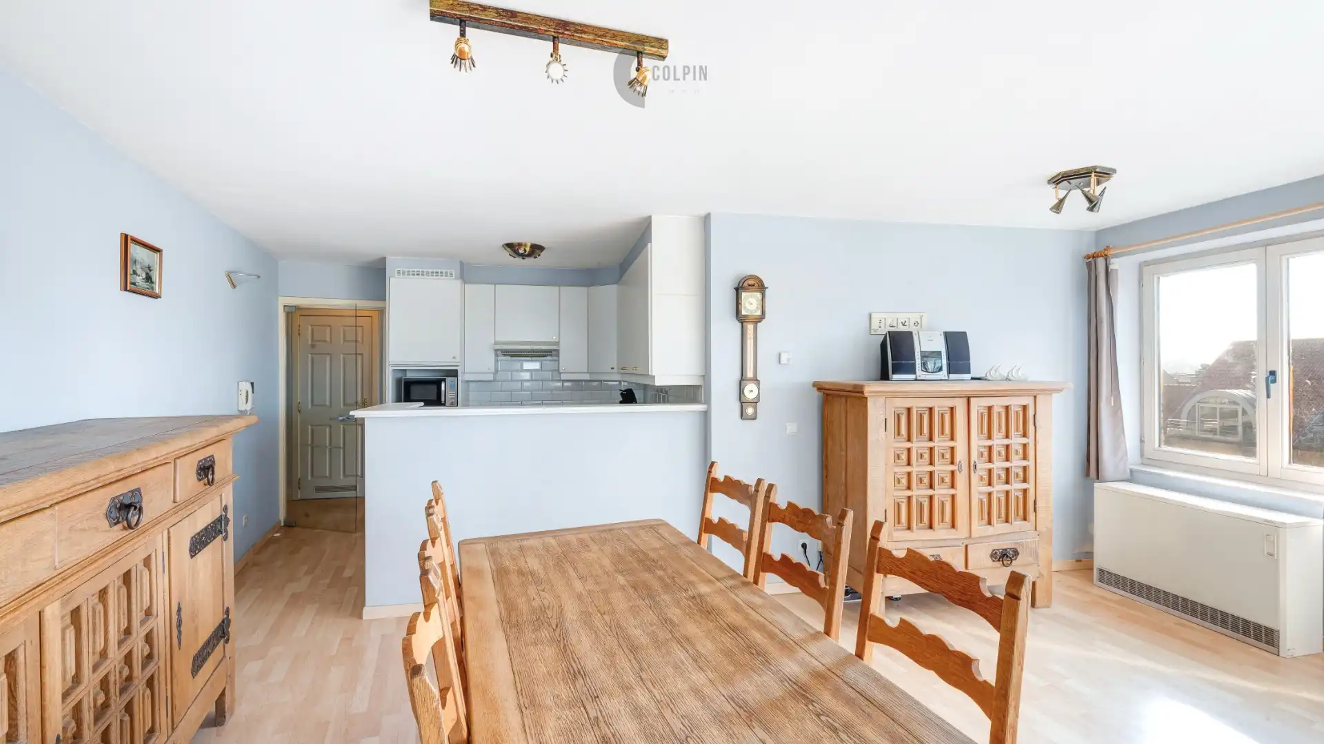 Lichtrijk hoekappartement met zijdelings zeezicht foto 4