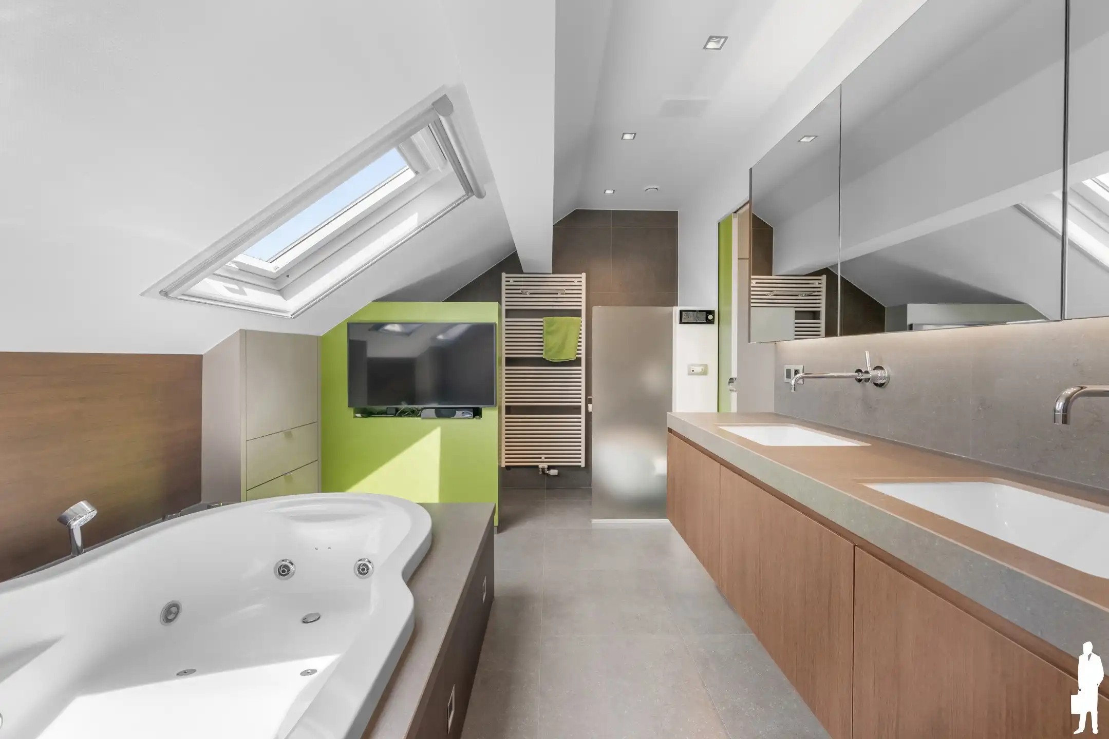 Prachtige woning met 5 slaapkamers, 2 badkamers en bijgebouw foto 29