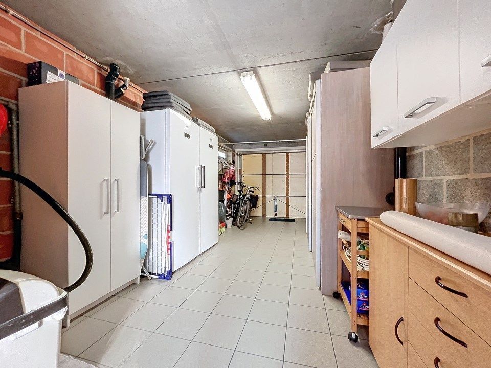 Rustig gelegen half open woning met 3 slaapkamers, garage en zonnige tuin op 475m² foto 4