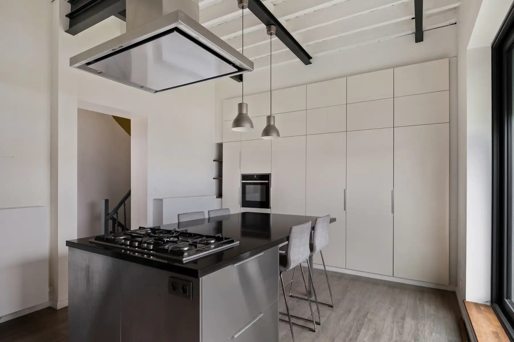 Karaktervolle herenwoning met tuin, koetshuis en veel ruimte foto 16
