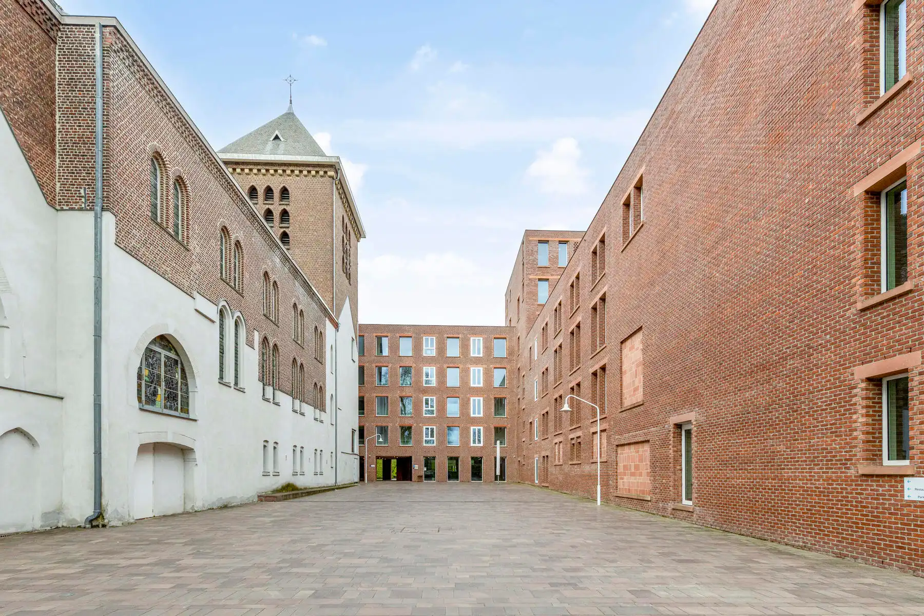 Ruime assistentiewoning met twee slaapkamers op topligging foto 23